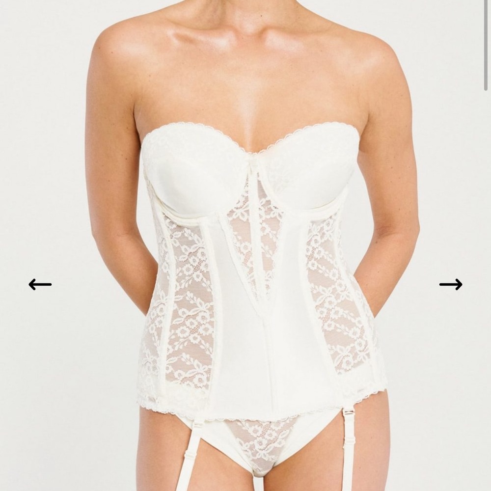 Vintage Lace Bustier Corset in White